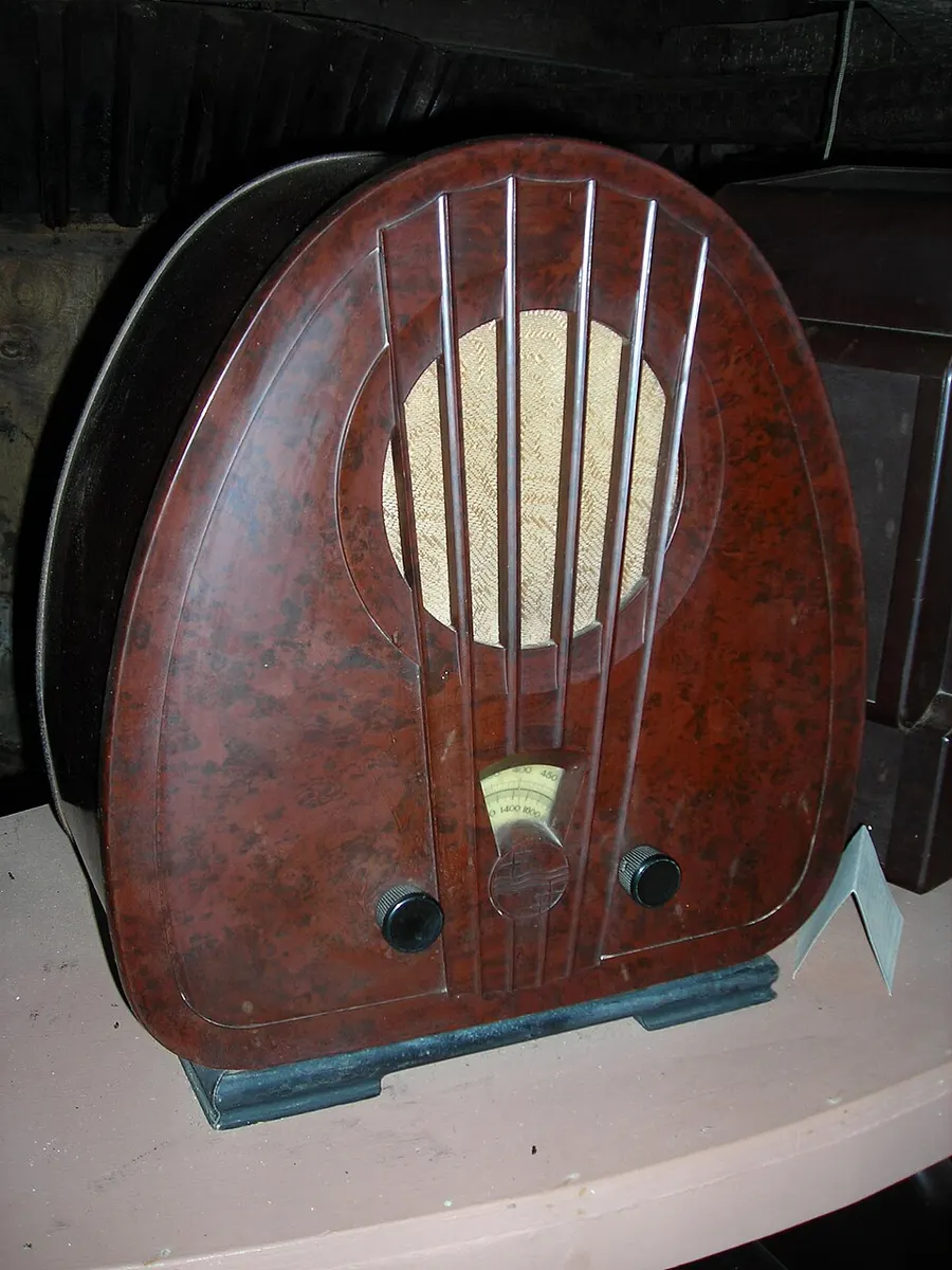 A brown bakelite tube radio from the mid-century era